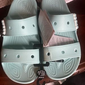 Classic crocs sandals🎁🎄🎁🎄🎁